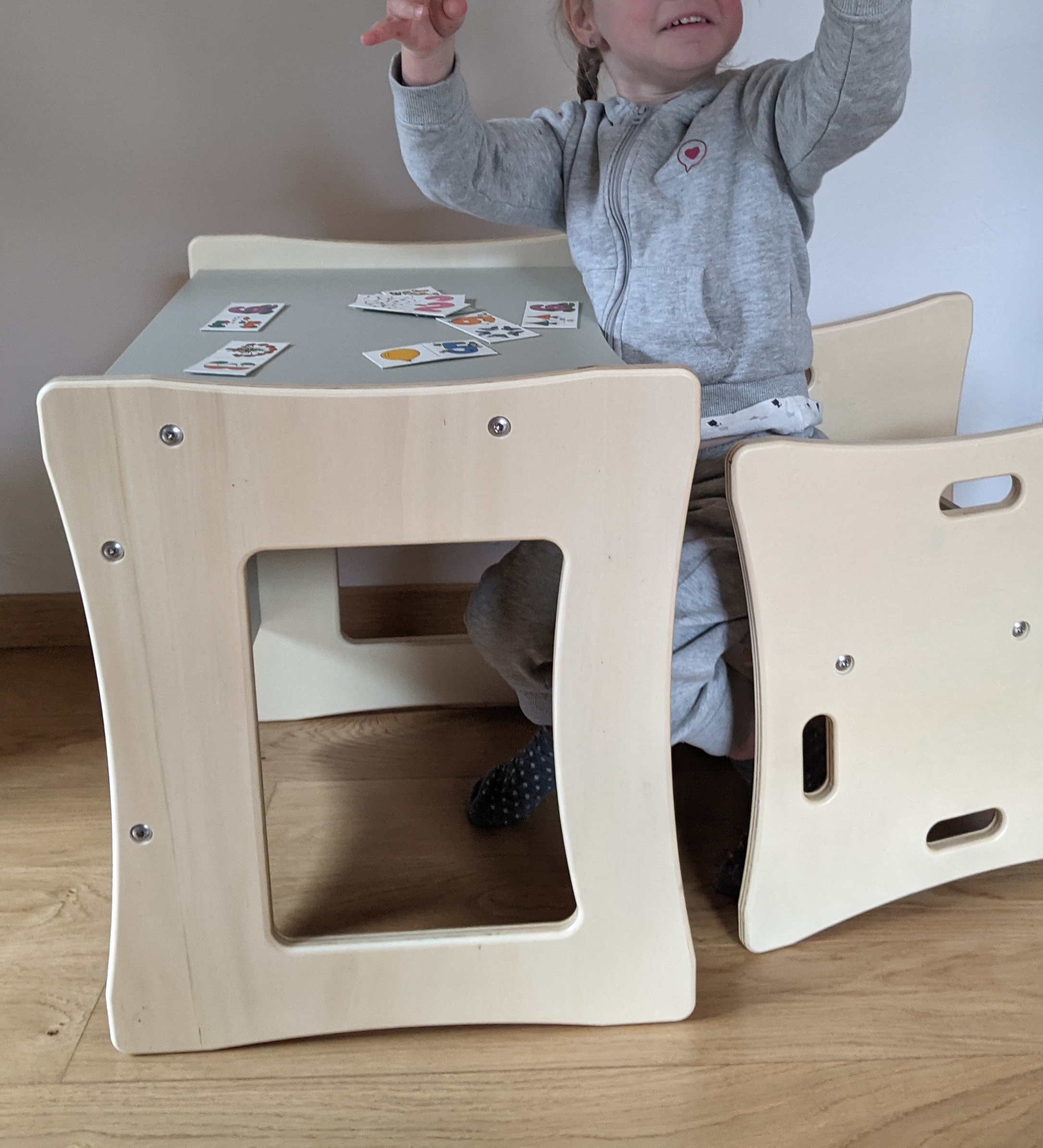 La chaise Montessori d'activité : le fauteuil Maria – Podarsi